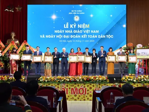 Học viện Tài chính ôn lại truyền thống tôn sư trọng đạo, lan tỏa tinh thần đại đoàn kết