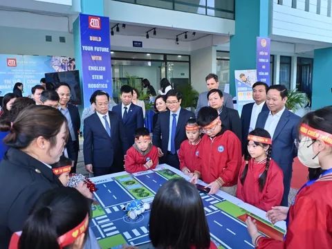 Lần đầu tổ chức Ngày hội tiếng Anh STEM Robotics dành cho học sinh tiểu học