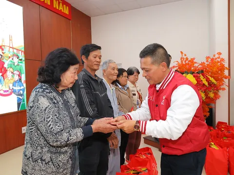 SABECO phối hợp Ủy ban Mặt trận Tổ quốc Việt Nam trao 900 phần quà Tết tại Khánh Hòa và Gia Lai