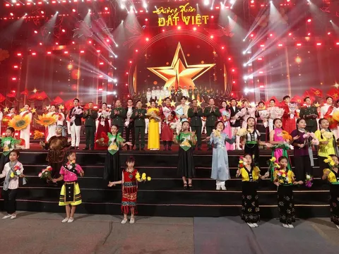 Ấn tượng với bản giao hưởng mùa Xuân tại “Đường Xuân đất Việt 2026-Hội tụ”