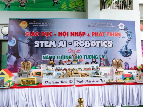 Sôi nổi Hội thi STEM AI - Robotics Trường THCS Lê Lợi