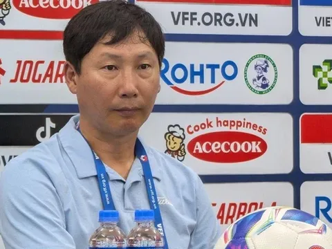 HLV Kim Sang-sik nhận tin xấu, trụ cột vô địch AFF Cup chính thức vắng mặt ở trận gặp Malaysia