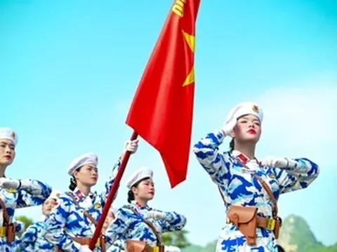 Các nữ chiến sĩ đẹp rạng rỡ tại tổng hợp luyện diễu binh 2/9