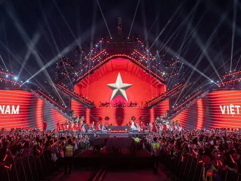 25.000 khán giả bùng nổ trong 'concert quốc gia'