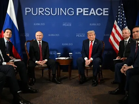 Toàn cảnh cuộc gặp lịch sử của ông Trump và ông Putin