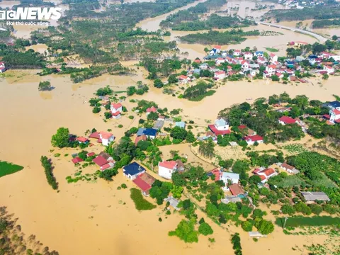 120 hộ dân ở Bắc Ninh mắc kẹt giữa biển nước: Cuộc sống đảo lộn chưa từng thấy