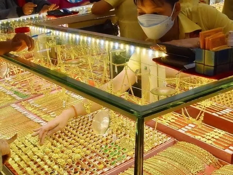 Giá vàng bật tăng sau 2 ngày rơi mạnh