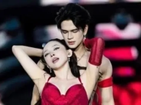 Tóc Tiên táo bạo