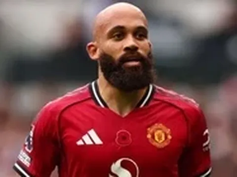 Đội hình hơn nửa tỷ euro ngồi nhà xem World Cup