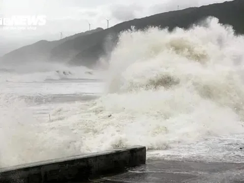 Dự báo Biển Đông sắp đón bão số 15