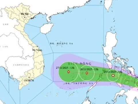 Biển Đông sắp đón bão số 15, dự báo diễn biến phức tạp