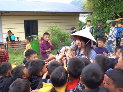 Nguyễn Bích Ngọc và câu chuyện sẻ chia nơi vùng cao