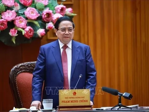 Thủ tướng: Xử lý nghiêm hành vi đầu cơ, găm hàng, buôn lậu xăng dầu