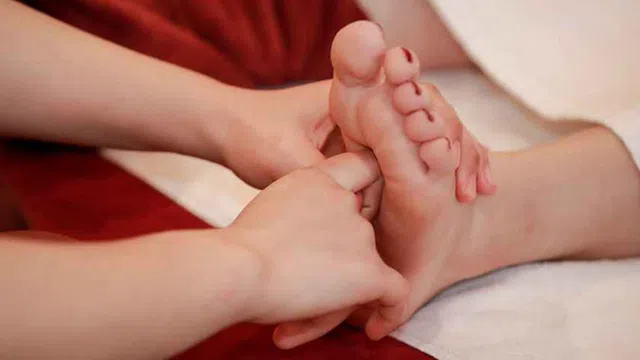 Hướng dẫn massage chân đơn giản, lợi ích tuyệt vời cho sức khỏe