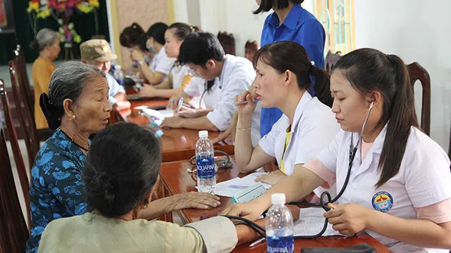 Những người thầy thuốc có trái tim thiện nguyện