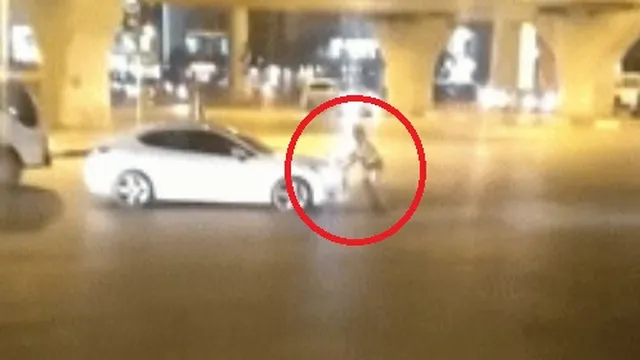 Clip: Tài xế ô tô liều lĩnh rồ ga bỏ chạy bất chấp việc có chiến sĩ CSGT đứng chặn trước đầu xe