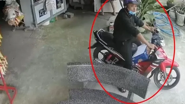 Clip: Thanh niên lừa lúc chủ quán không để ý lấy két bia không trả tiền bị camera quay rõ mặt