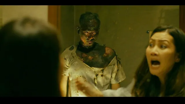Hậu trường phim 'Mặt nạ gương': 'Phù phép' biến người bình thường thành bệnh nhân bỏng nặng