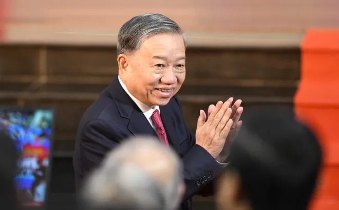 Tổng Bí thư: 'Cả dân tộc cùng hành quân vươn tới tương lai rực rỡ'