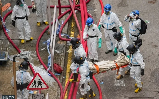 Tìm kiếm 4/7 tòa nhà bị cháy, Hong Kong ghi nhận 146 người thiệt mạng
